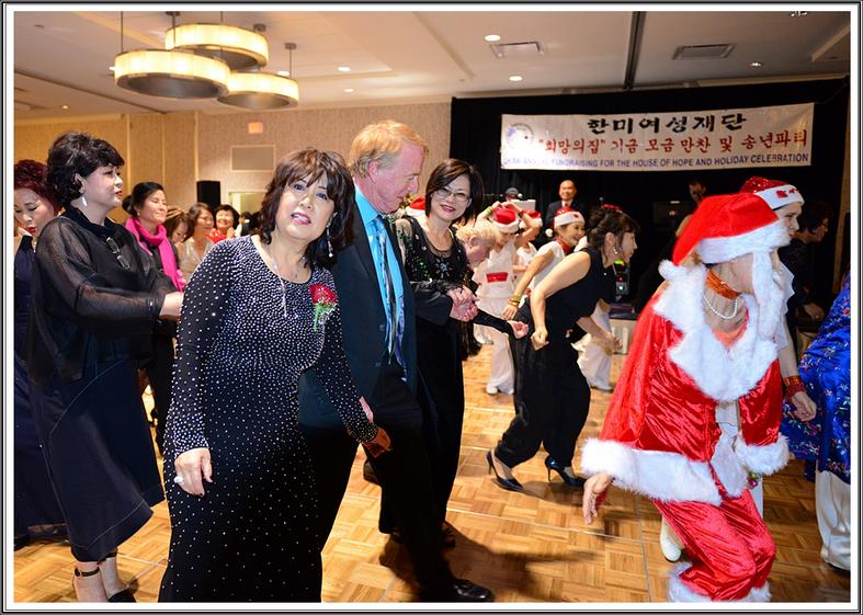 2015-12-08-k-한미여성재단 창립 52주년 기념 만찬-2.jpg